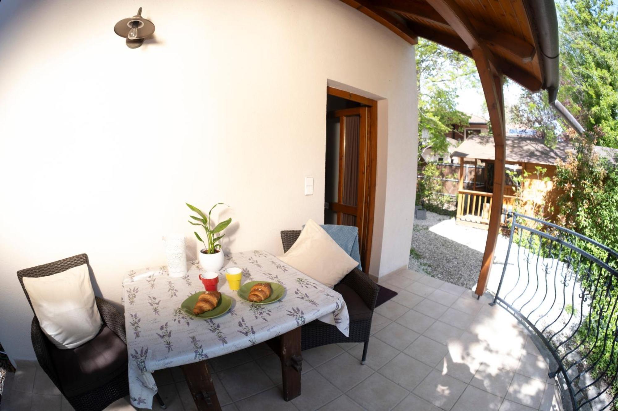 Vicze Apartmanhaz ชิโอฟก ภายนอก รูปภาพ