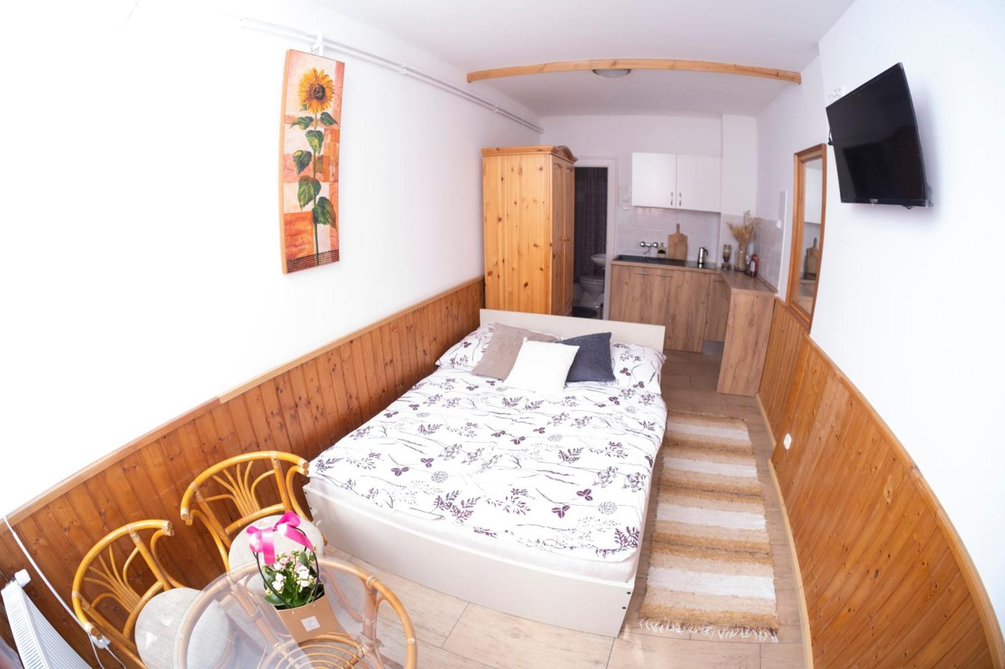 Vicze Apartmanhaz ชิโอฟก ภายนอก รูปภาพ